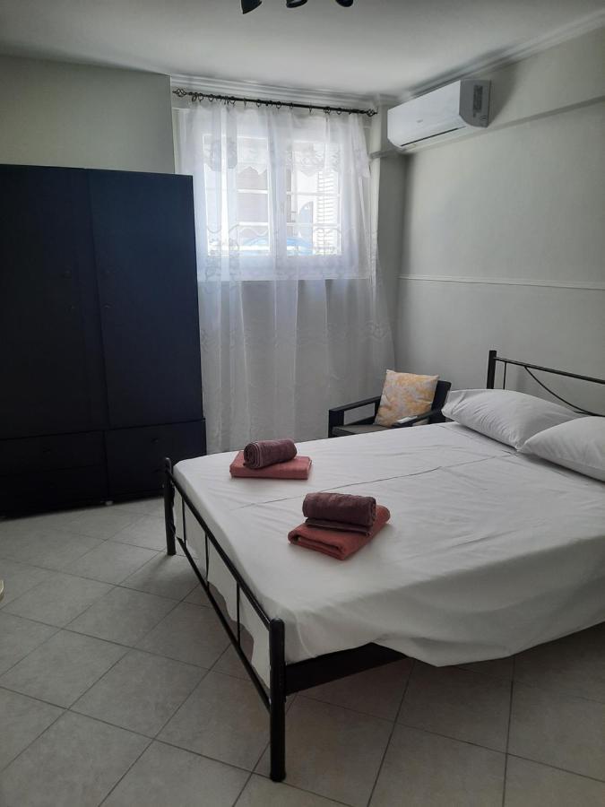 Appartamento Lousi House Atene Esterno foto