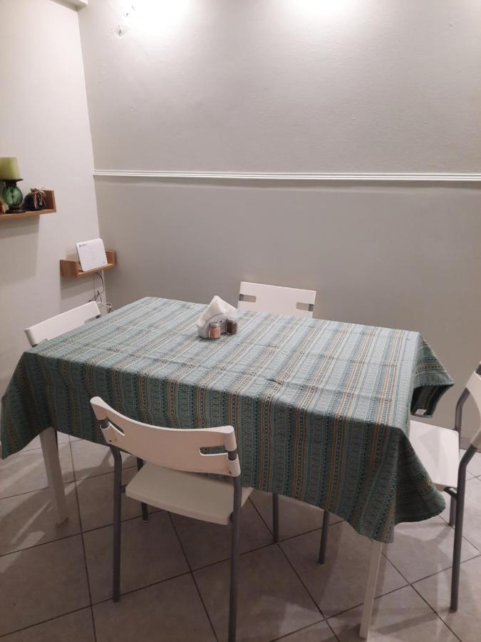 Appartamento Lousi House Atene Esterno foto