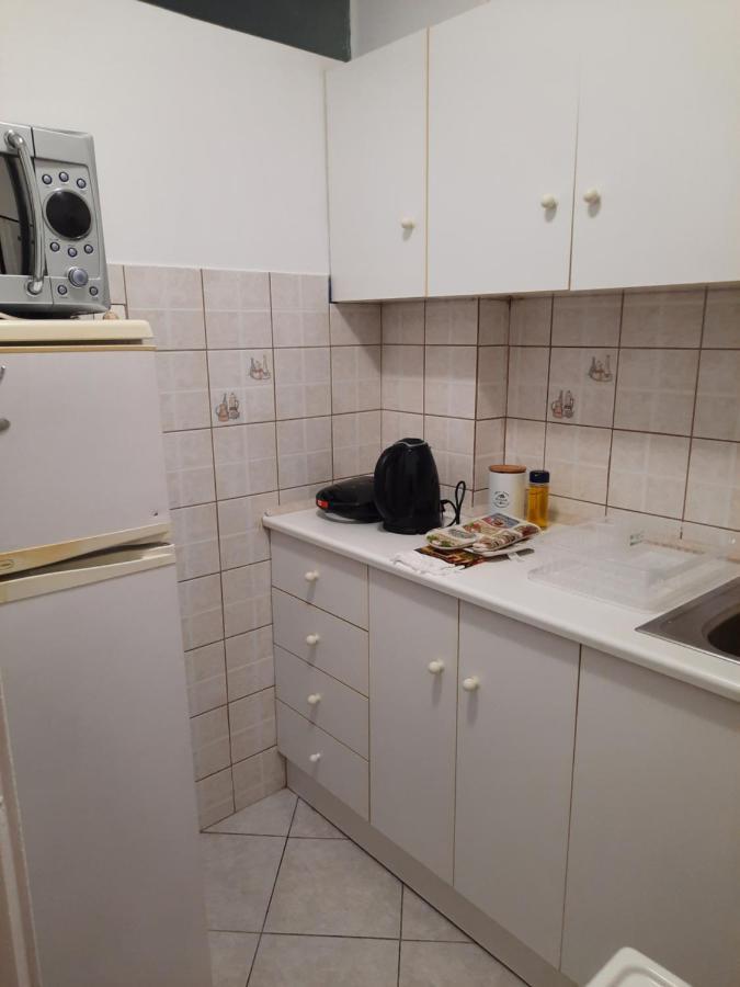 Appartamento Lousi House Atene Esterno foto
